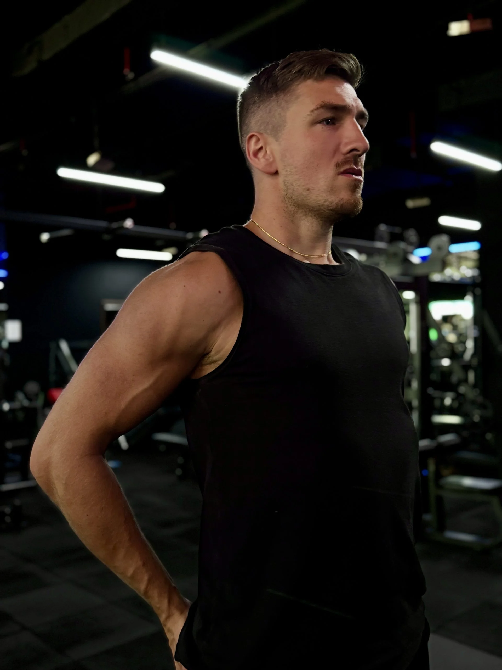 charles-denis-salle-sport-paris-dirigeant-musculation
